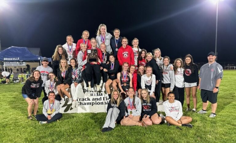Dubois-Girls-Track-2023