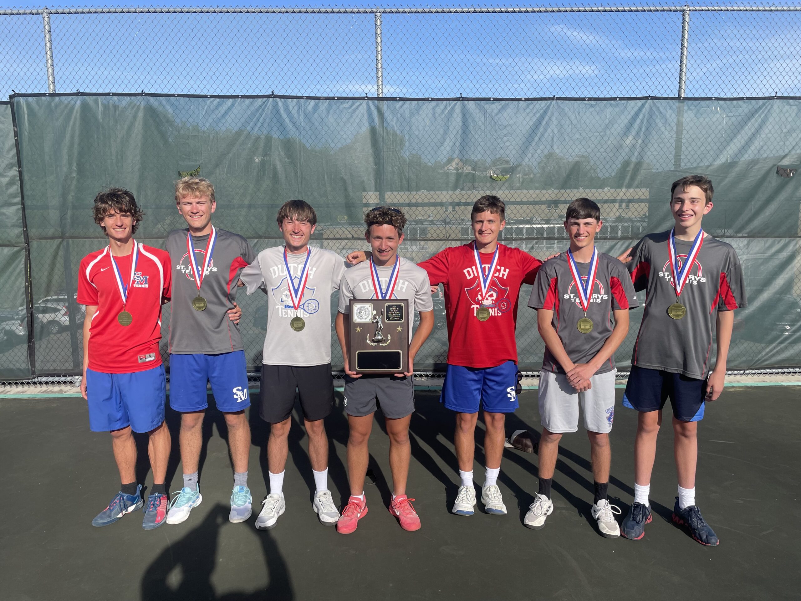 St. Marys 2024 D9 boys team tennis champs