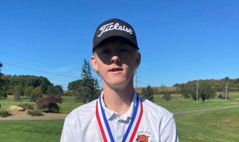 Kam Kerle Clarion 2A golf champ 2024