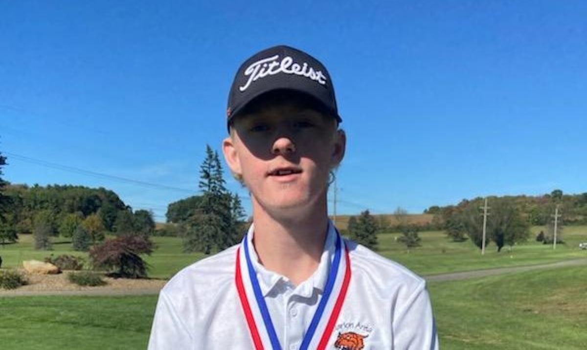Kam Kerle Clarion 2A golf champ 2024